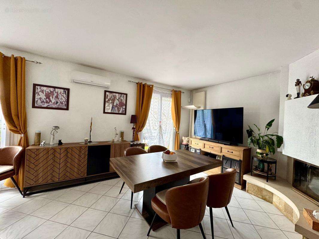 Maison à MAROLLES-EN-HUREPOIX