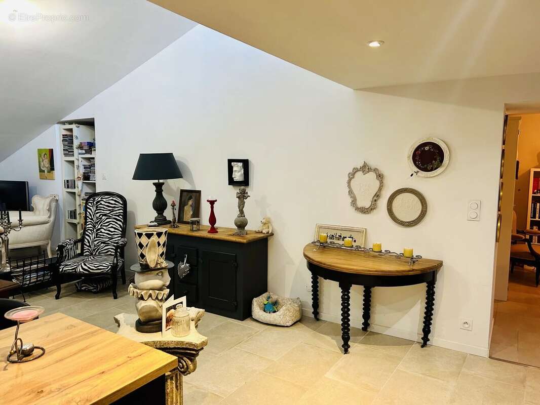 Appartement à MIRABEL-AUX-BARONNIES