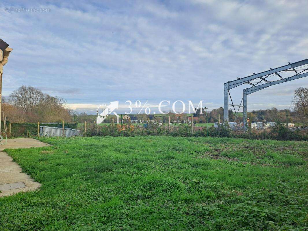 Maison à MONTENESCOURT