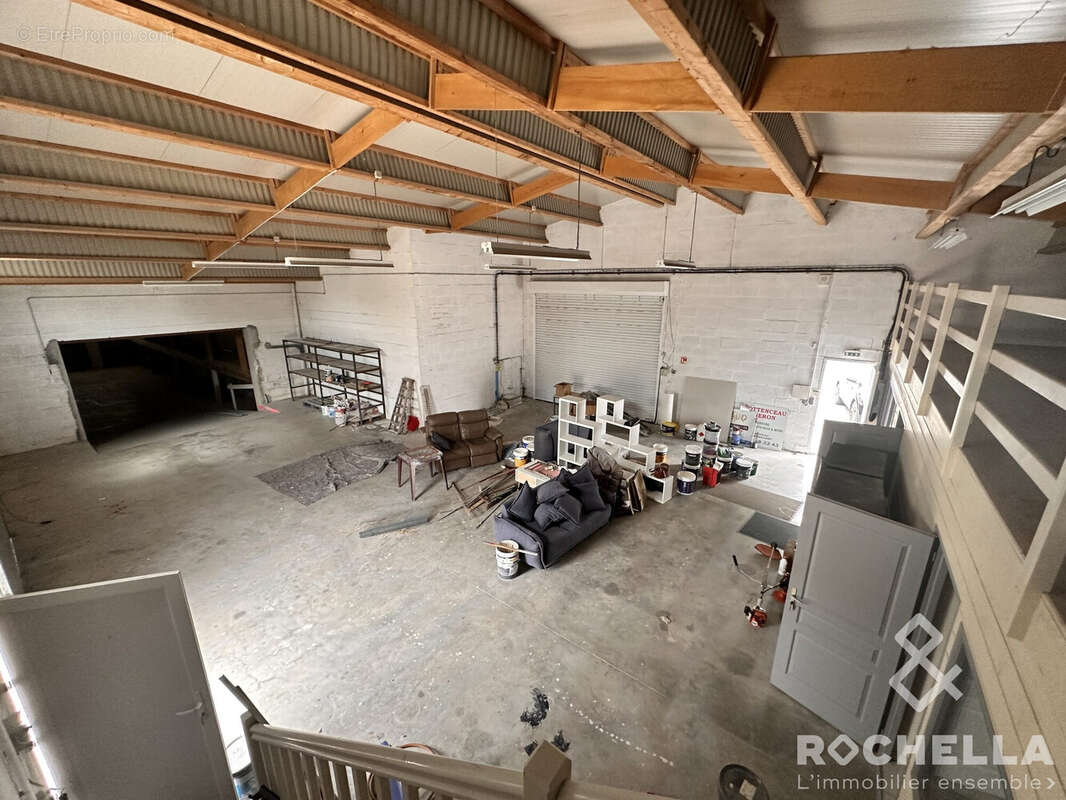 Commerce à SAINT-JEAN-D&#039;ANGELY