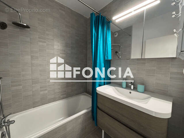 Appartement à MEYZIEU