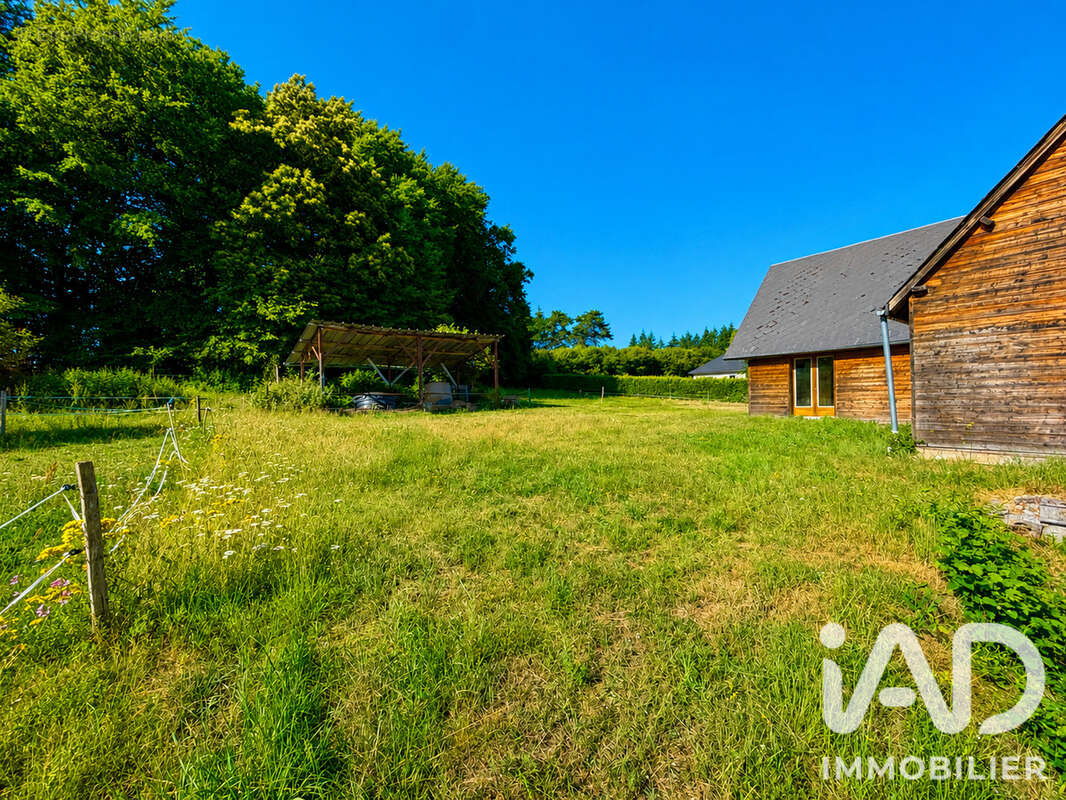 Maison 144 m² à Neuvic  - photo 8