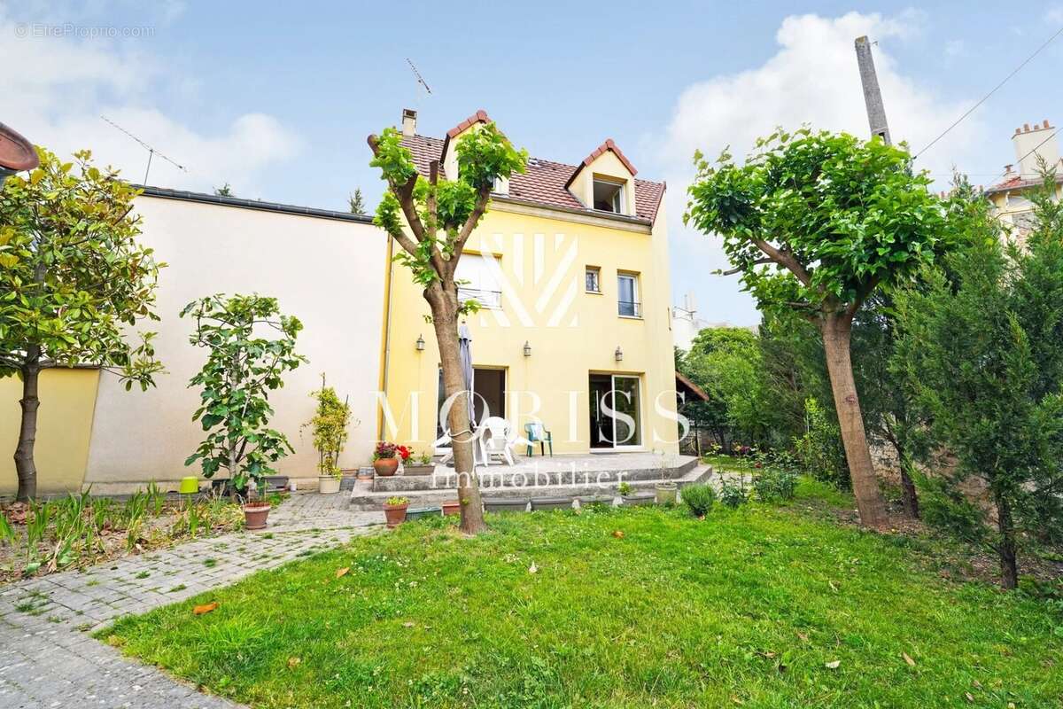 Maison à LE PERREUX-SUR-MARNE