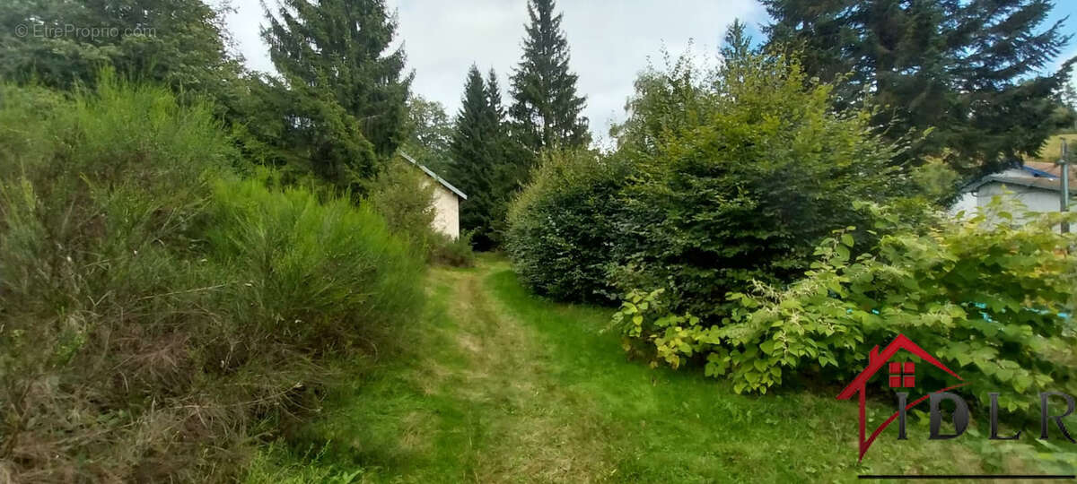 Maison à CORRAVILLERS