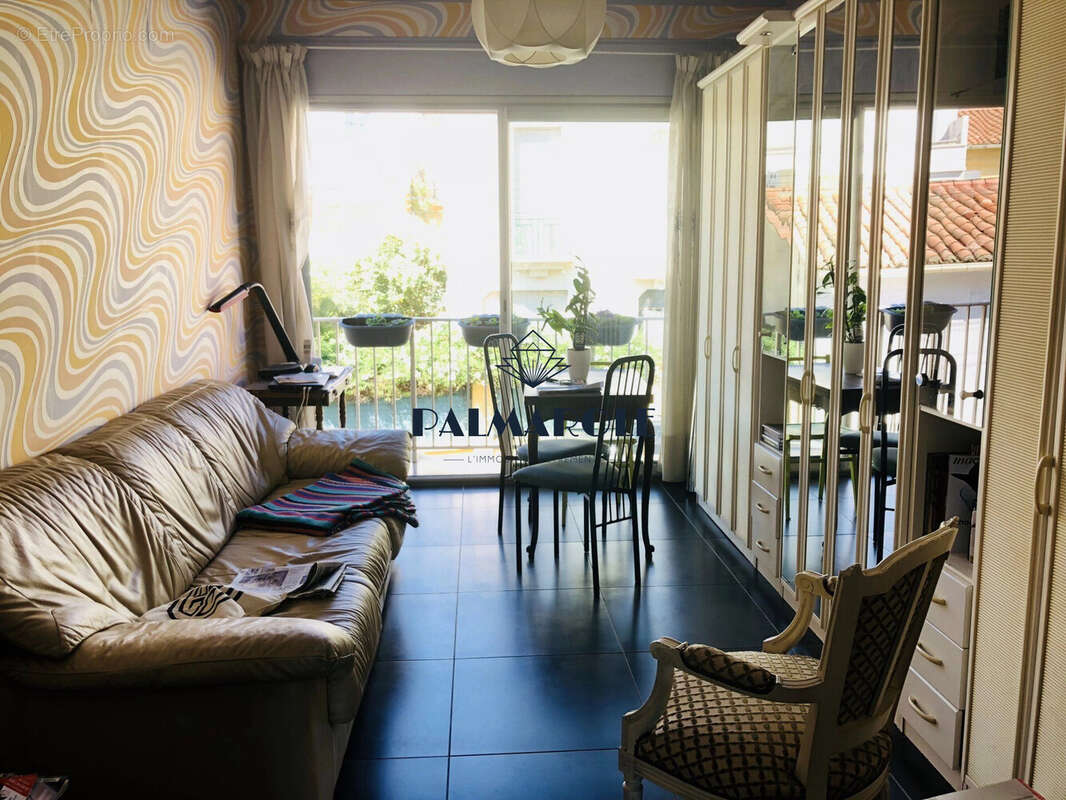 Salon Carrelage Fenêtres coulissantes - Maison à PERPIGNAN
