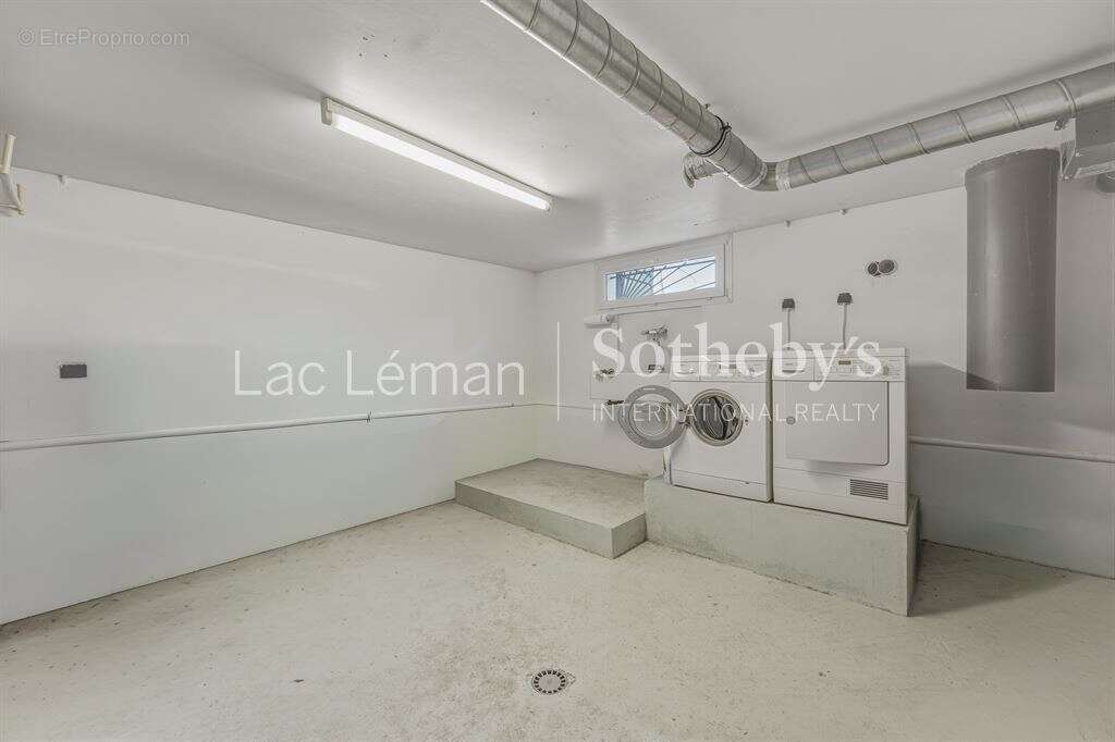 Maison à CHENS-SUR-LEMAN