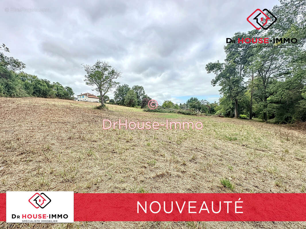 Terrain à RAZAC-SUR-L&#039;ISLE