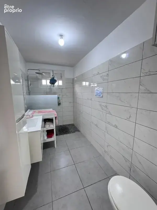A VENDRE  Appartement meublé T4  - Fort de France 97200 - photo 4