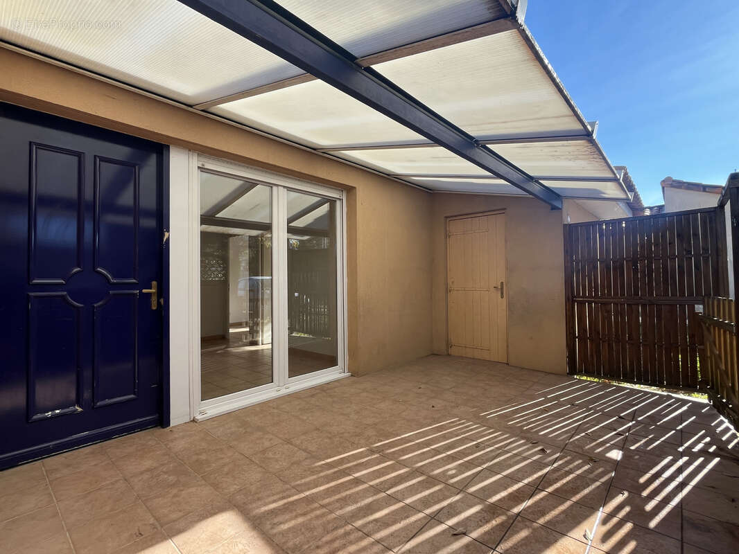 Maison à LA CALMETTE