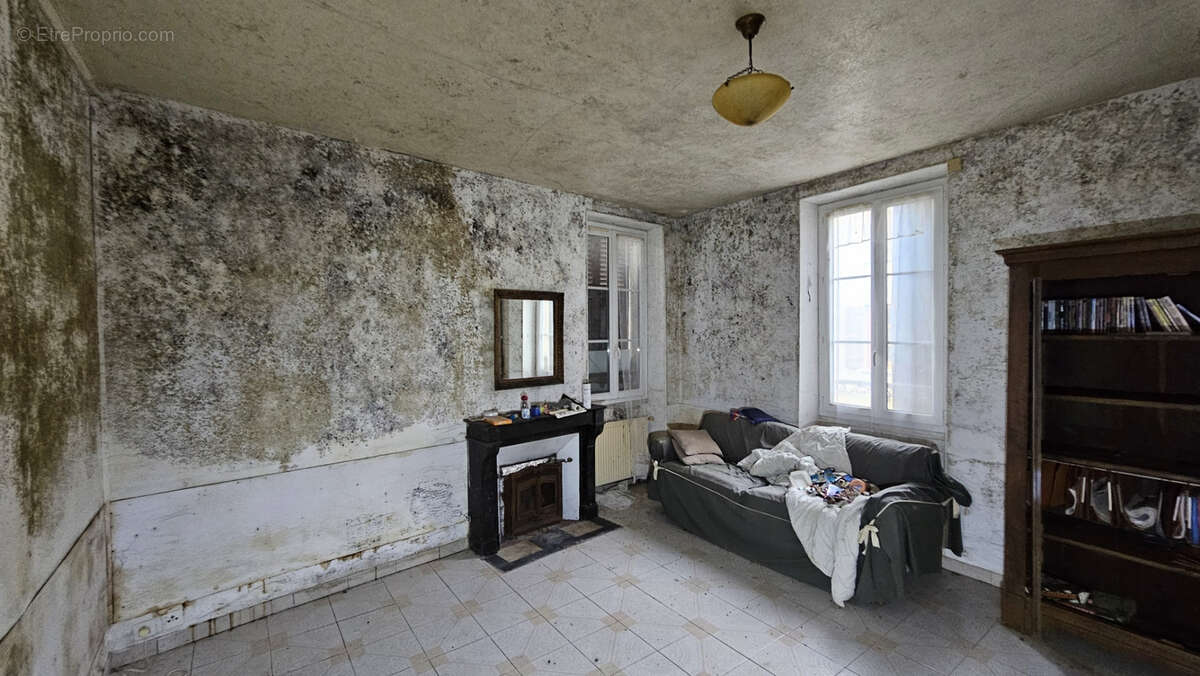 Maison à AUXY