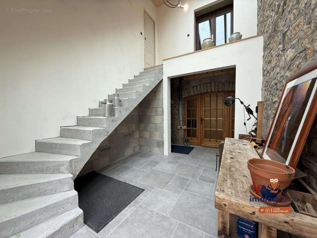Maison à LEVIER