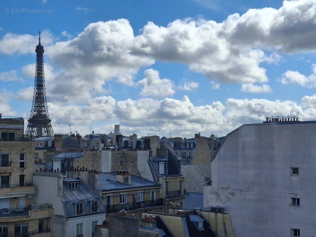 Appartement à PARIS-16E