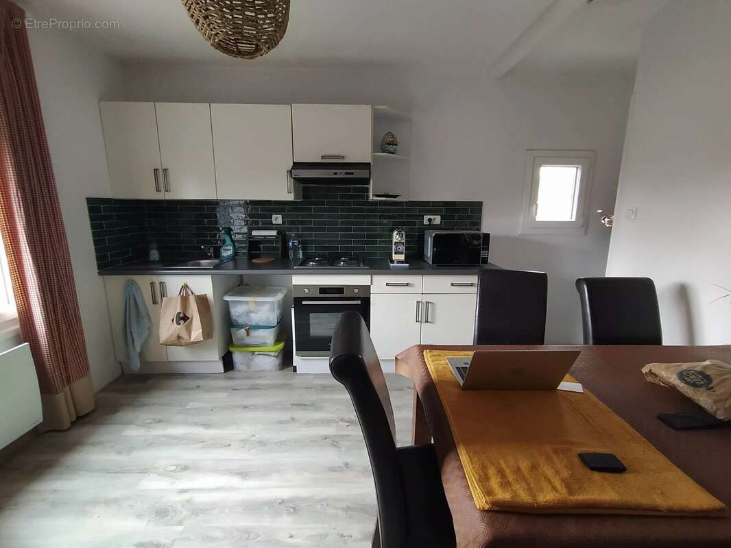 Maison à LA TOUR-BLANCHE