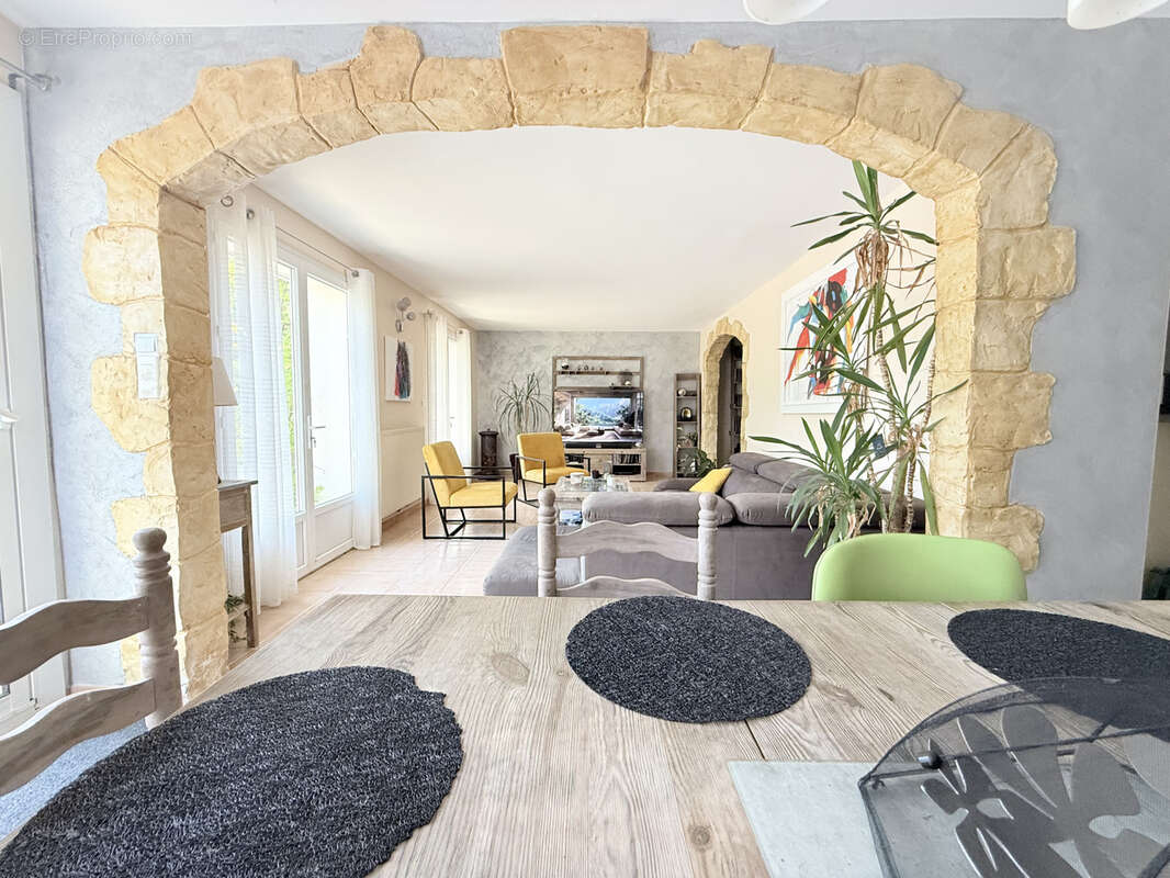Maison à CALVISSON