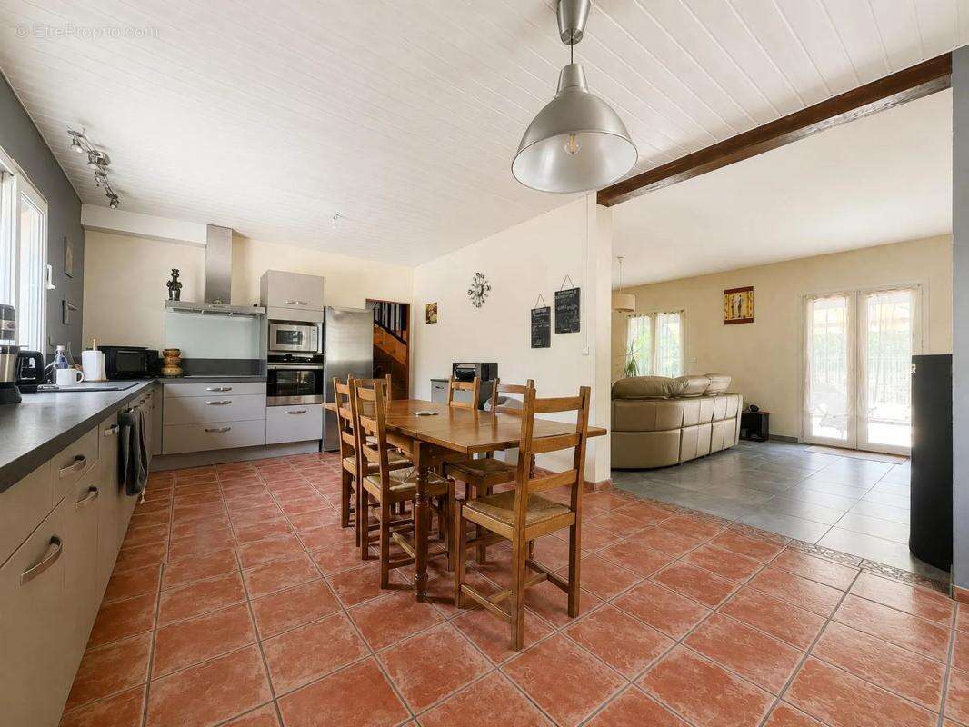 Maison de 145 m2 - secteur recherche au calme - Comps - photo 5