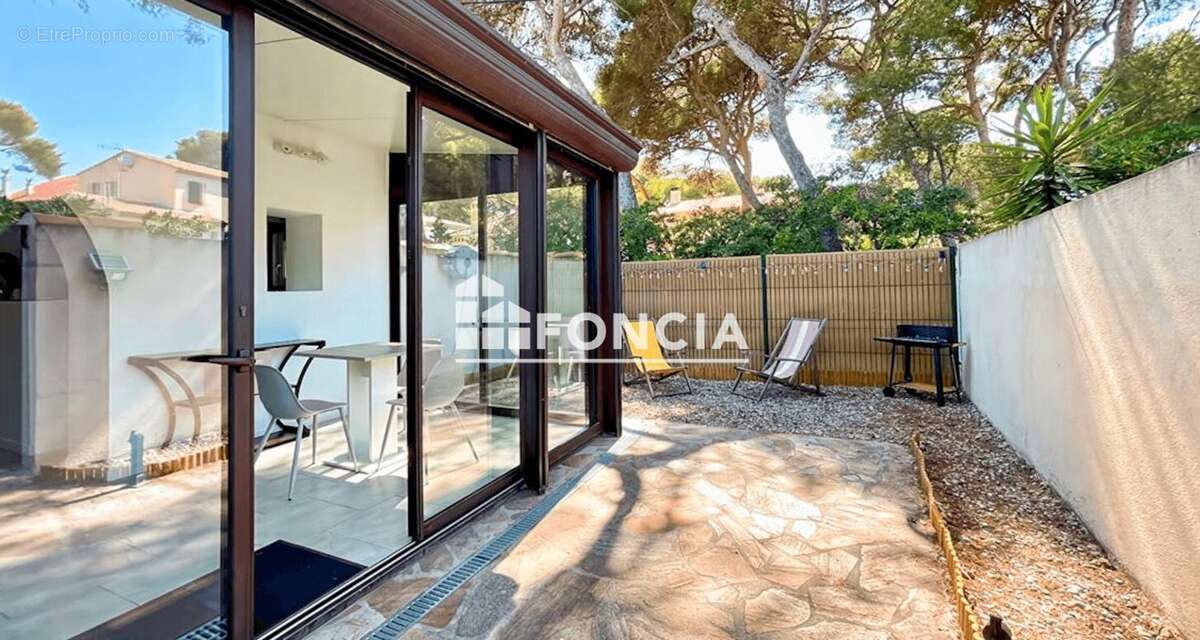 Appartement à SAUSSET-LES-PINS