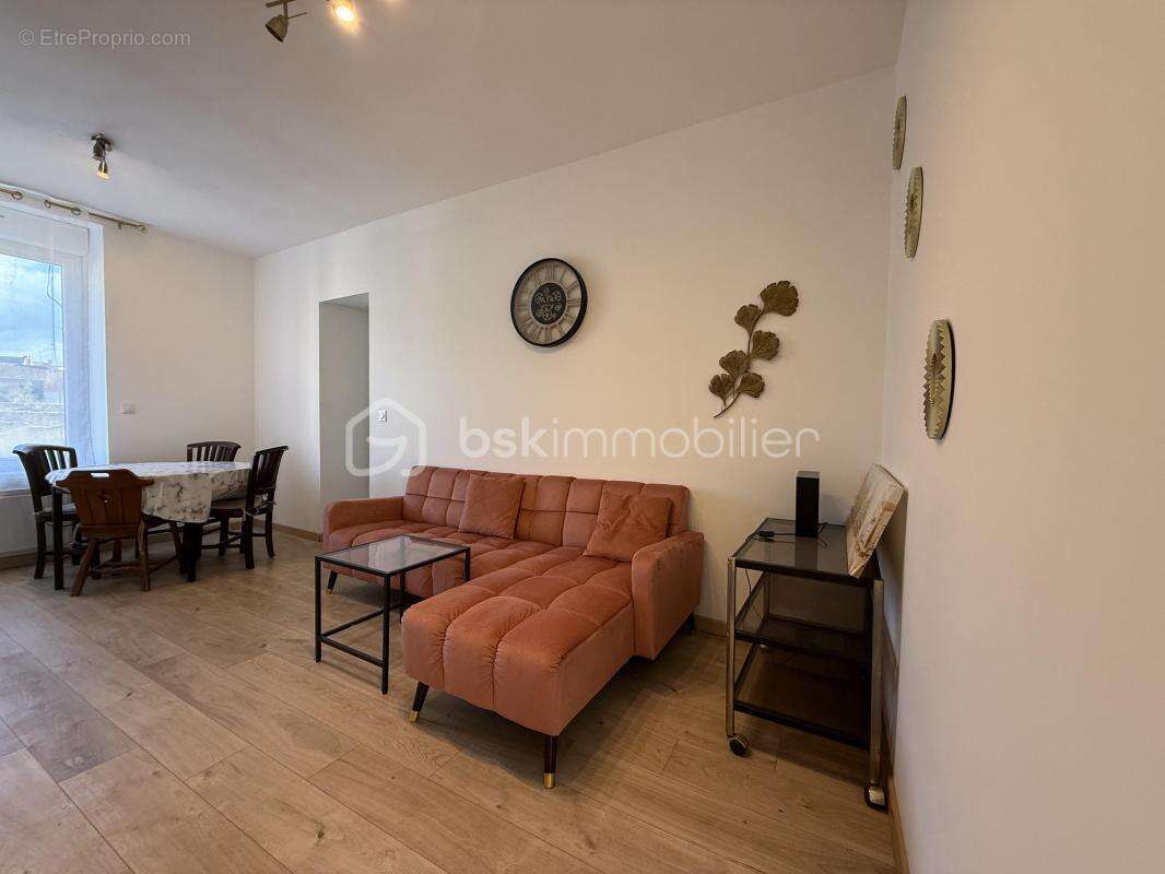 Appartement à NOYEN-SUR-SARTHE