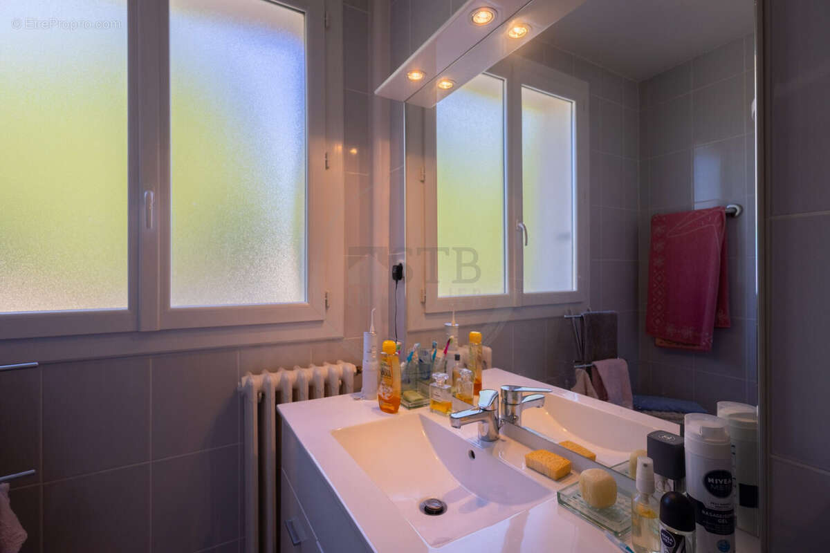 Appartement à PRIVAS