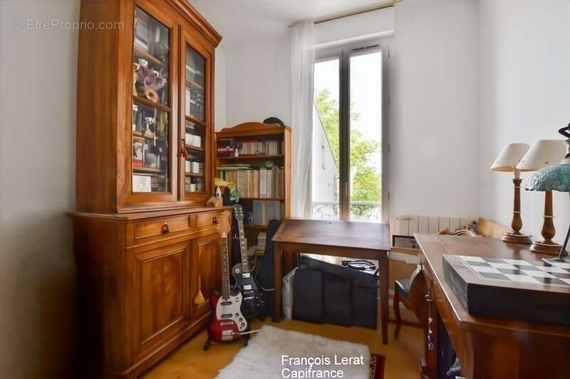 Duplex à vendre 5 pièces SAINT CLOUD (92) - Duplex de 97,05 m² avec cour privative de 45 m² – Saint-Cloud, quartier du Val d'Or  - photo 11