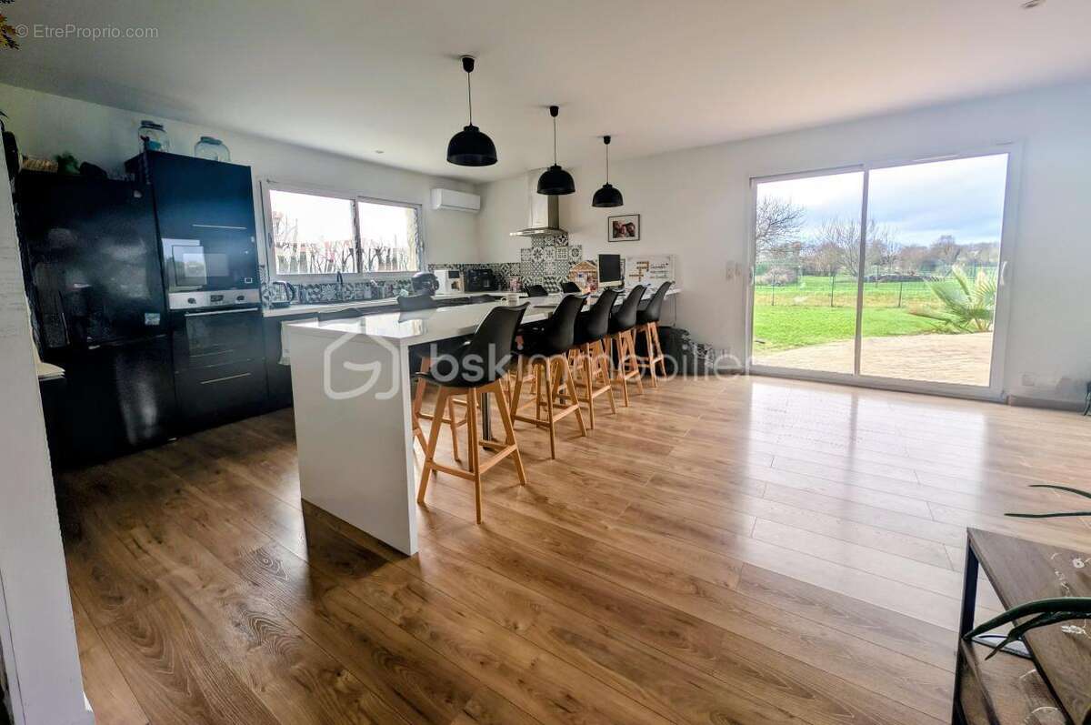 Maison à PONT-L'ABBE-D'ARNOULT