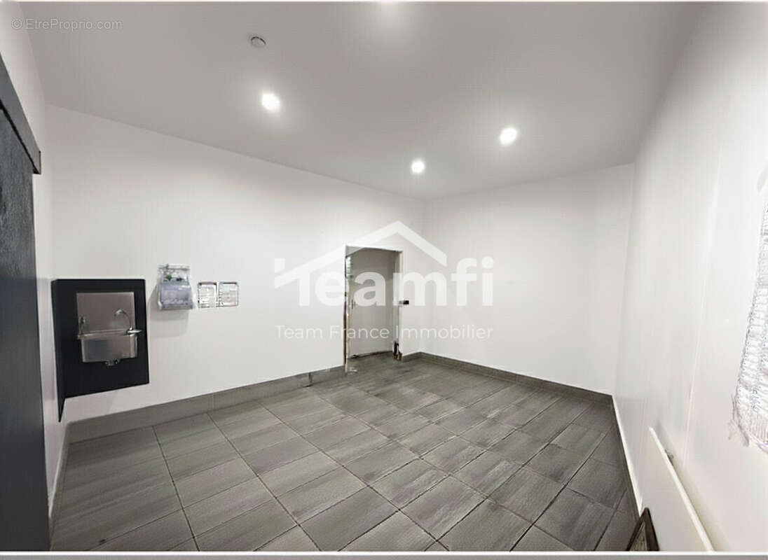 Local bureau - Commerce à LESNEVEN