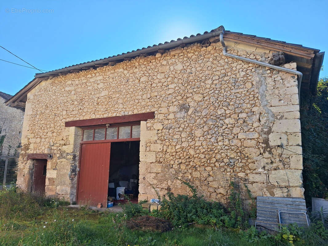 Maison à SAINT-MEARD-DE-DRONE