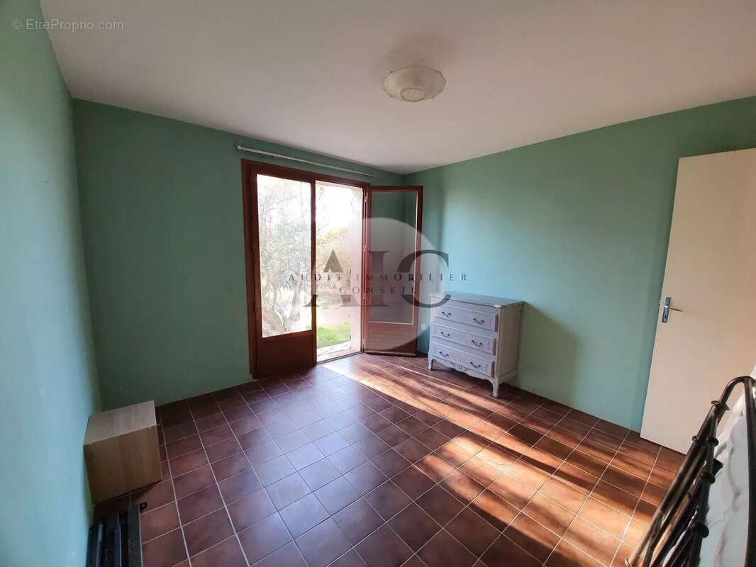 Maison à TOURRETTES