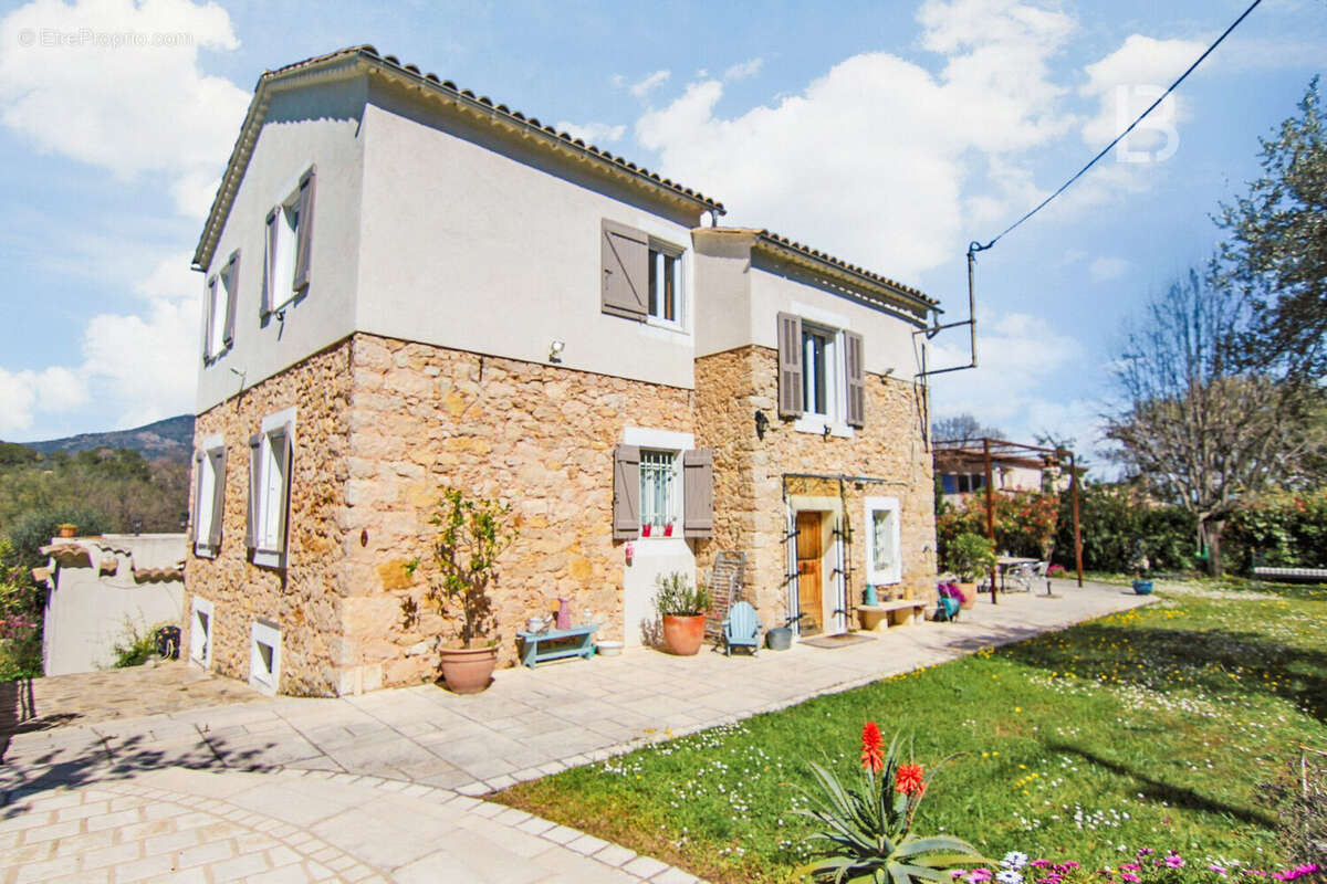 Maison à LE ROURET