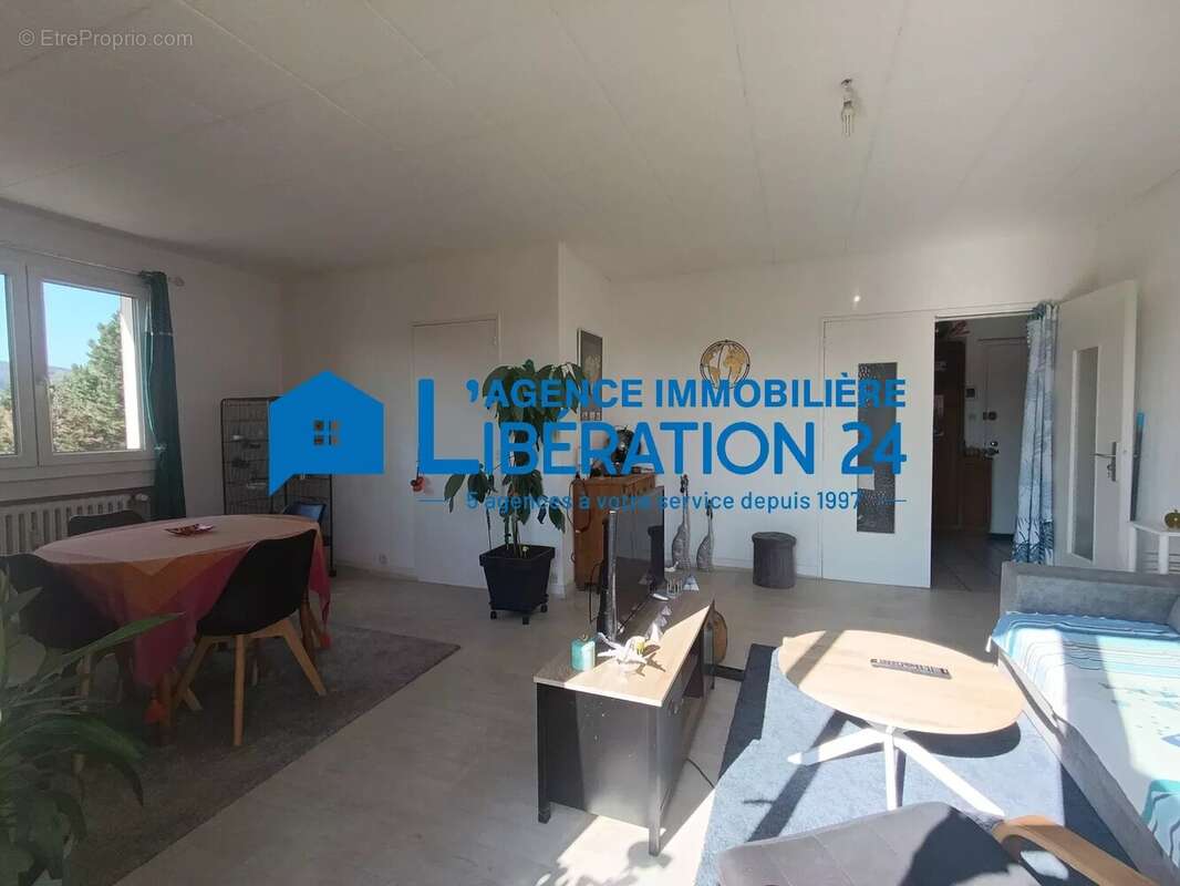 Appartement lumineux 4 pièces à Saint-Étienne - photo 6