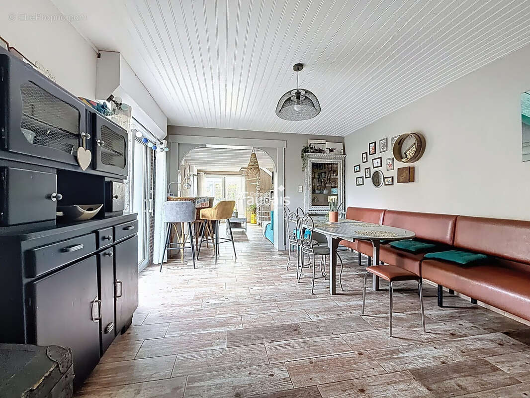 Maison 110 m² à Gouville-Sur-Mer  - photo 7