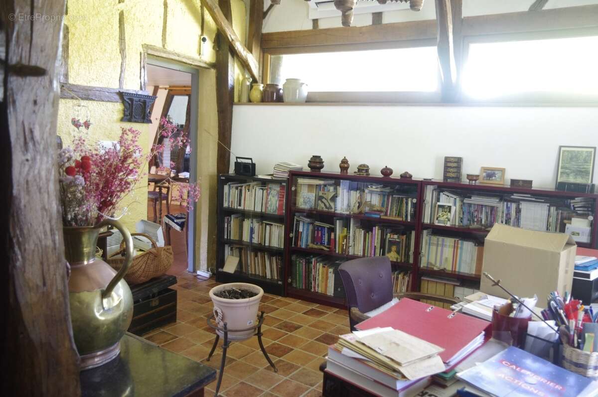 à VENDRE  proche Aignan  propriété de charme  sur 3646 m² de terrain avec piscine et Gîte séparé - photo 18