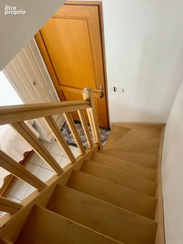 Lorris, 3 chambres, 2000 m2 terrain, garage, proches commerces - photo 10