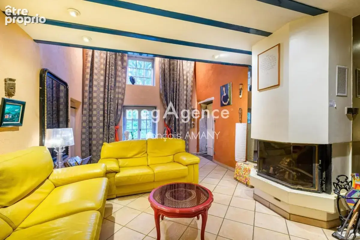 Une maison de charme au cœur de Dommartin - photo 9