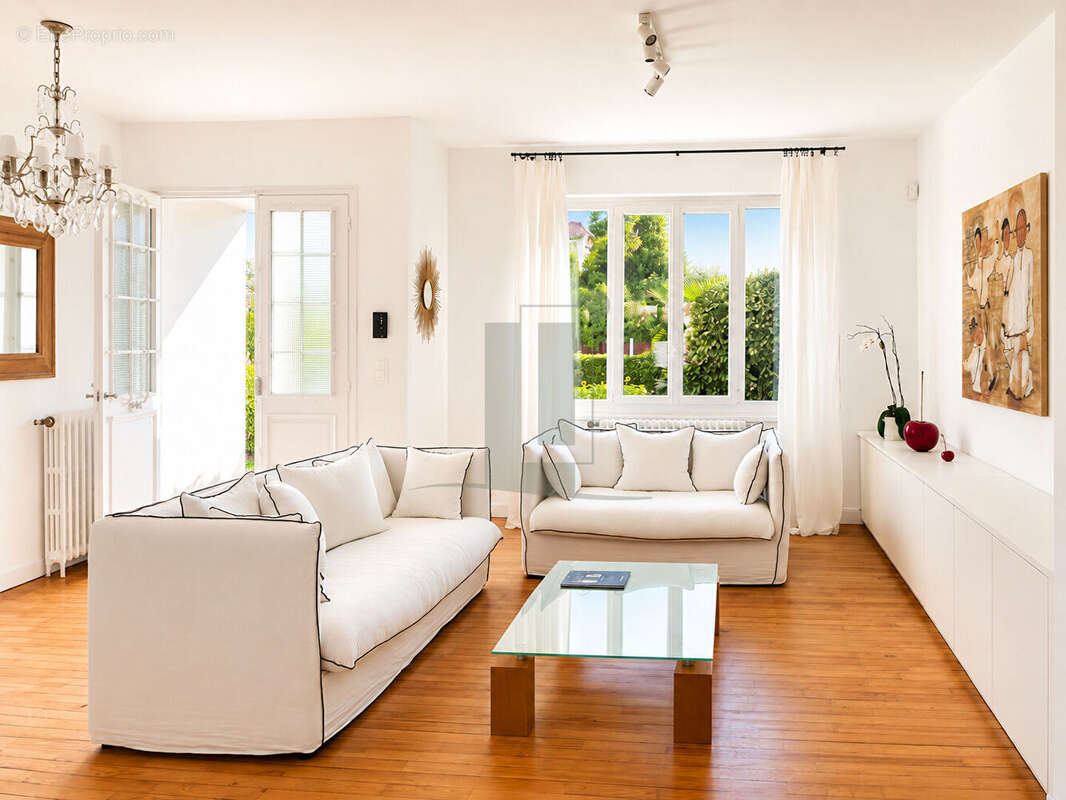Agréable maison familiale de plain pied avec piscine - photo 3