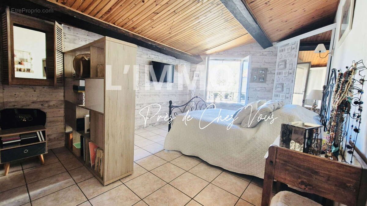 Maison à SAINT-ZACHARIE