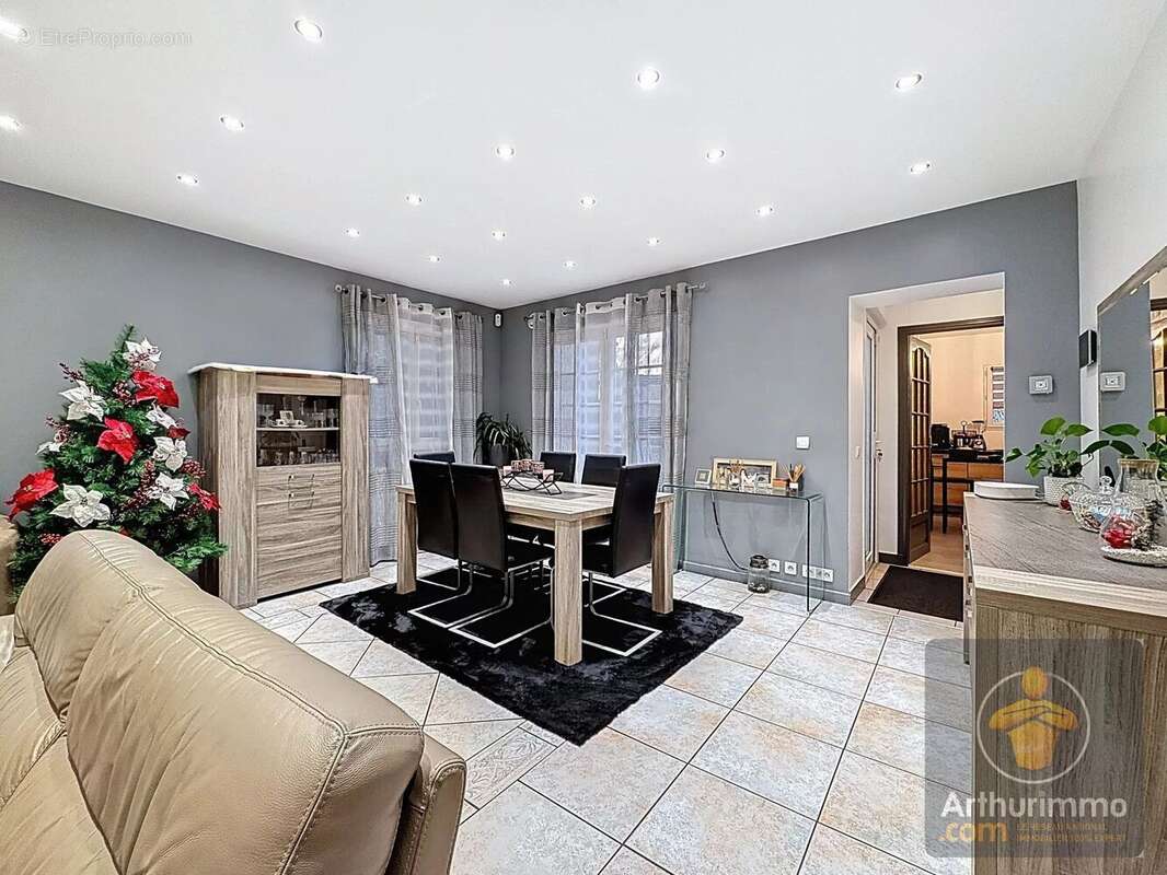 Maison à VILLENEUVE-SAINT-GEORGES