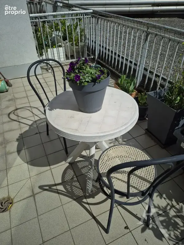 EXCLUSIVITE - T3 Duplex avec terrasse - Calme - Grenoble (Rue Beauvert) - photo 2