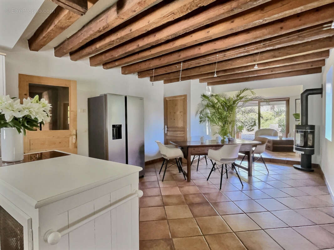 Maison à DIVONNE-LES-BAINS