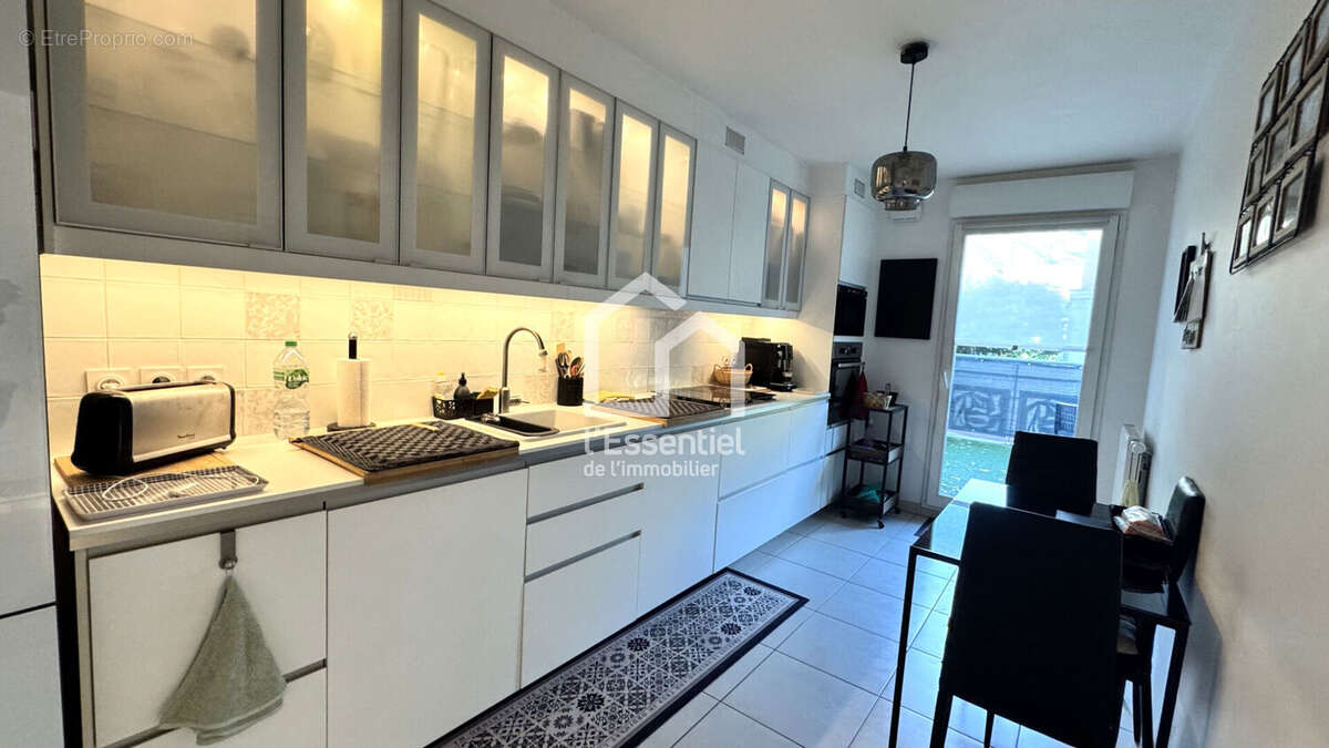 Appartement à VERNEUIL-SUR-SEINE