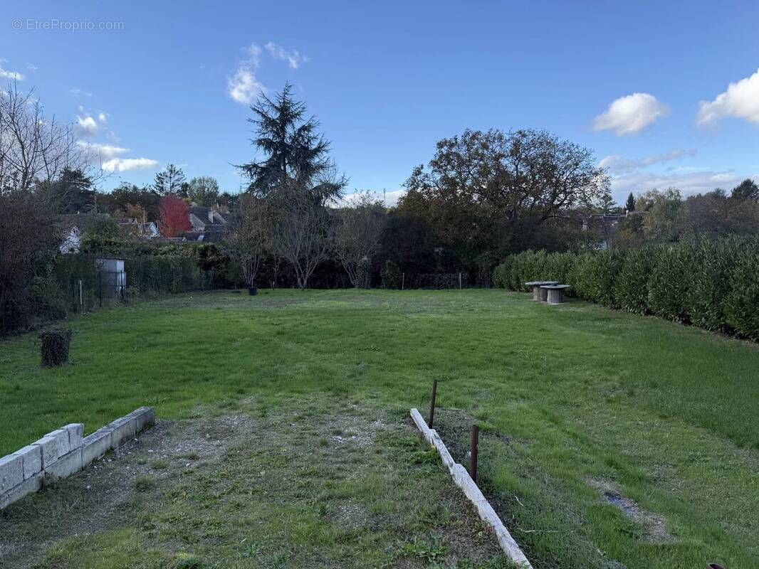Terrain à SAINT-MARTIN-DU-TERTRE