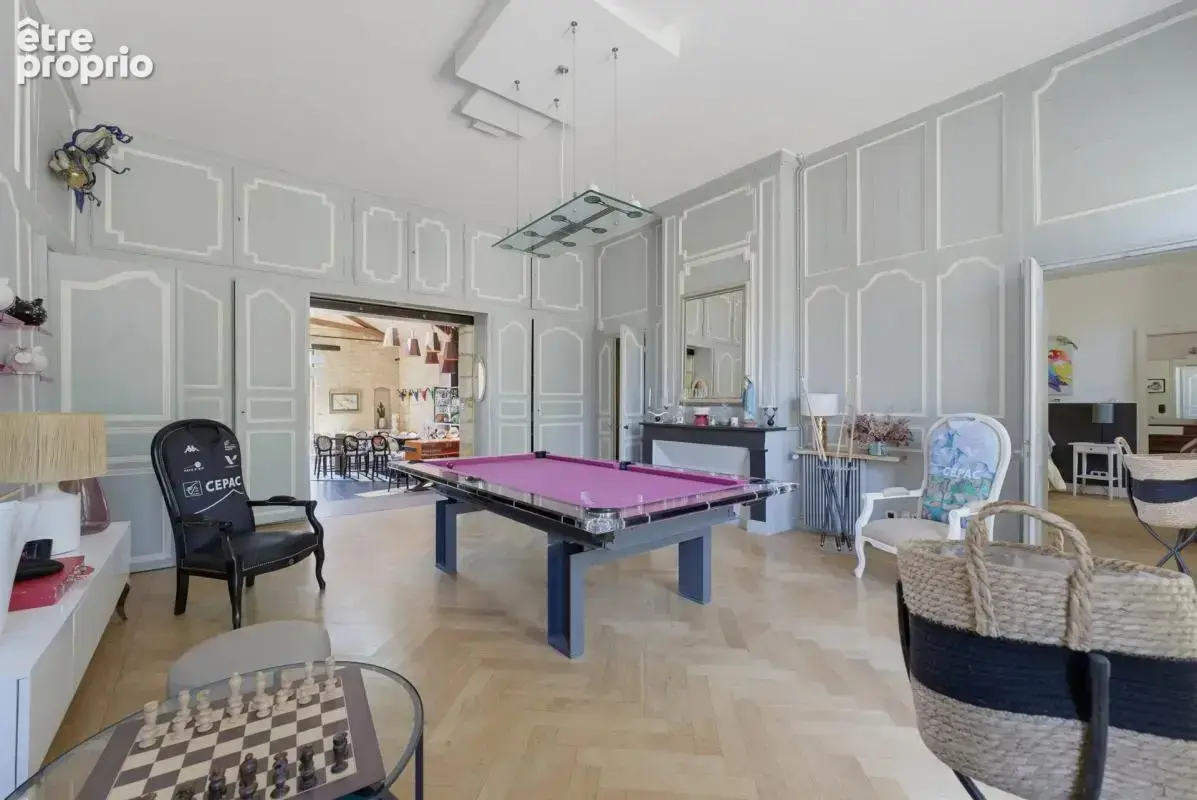 Chartreuse 12 pièces de 413m² à Macau - 5300 m² de jardin - photo 6