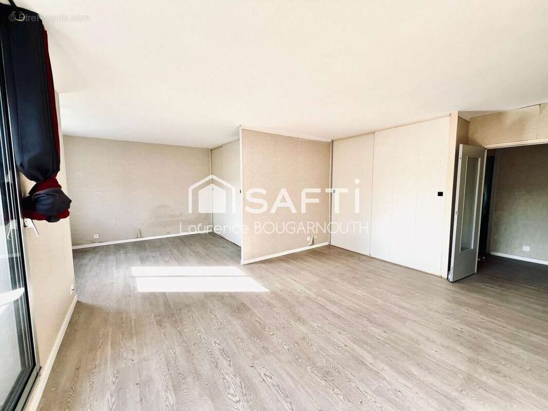 Photo 2 - Appartement à BAGNOLS-SUR-CEZE