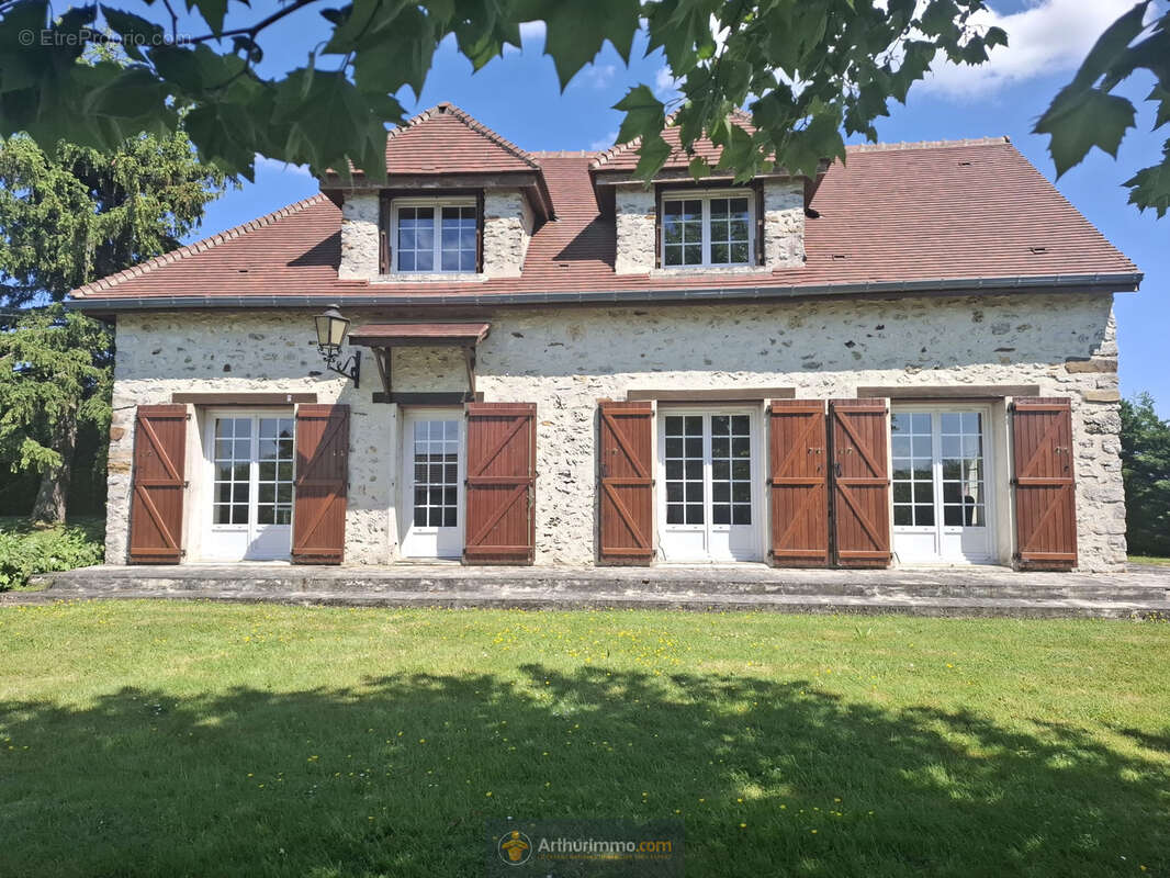 Maison à COULOMMIERS