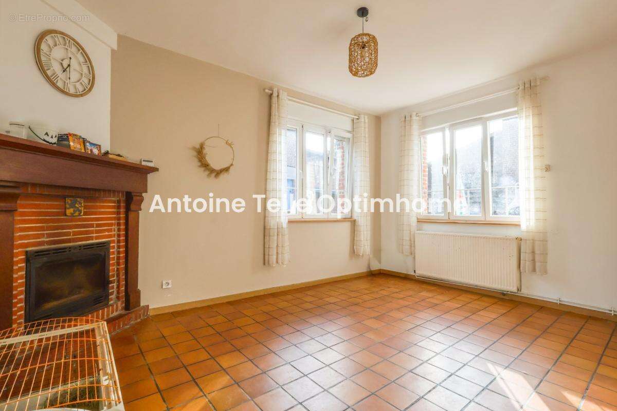 Proche Le Cateau 59360 - Maison individuelle avec nombreuses dépendances & jardin sur 1700m² - photo 7