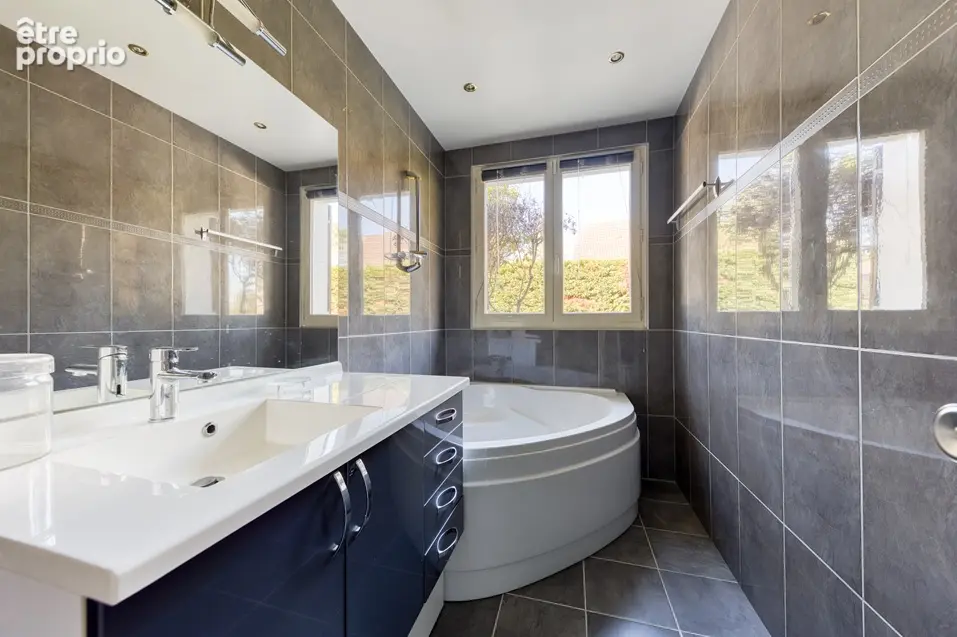 Maison de plain pied Ozoir La Ferriere 8 pièces 172.03 m² - photo 15
