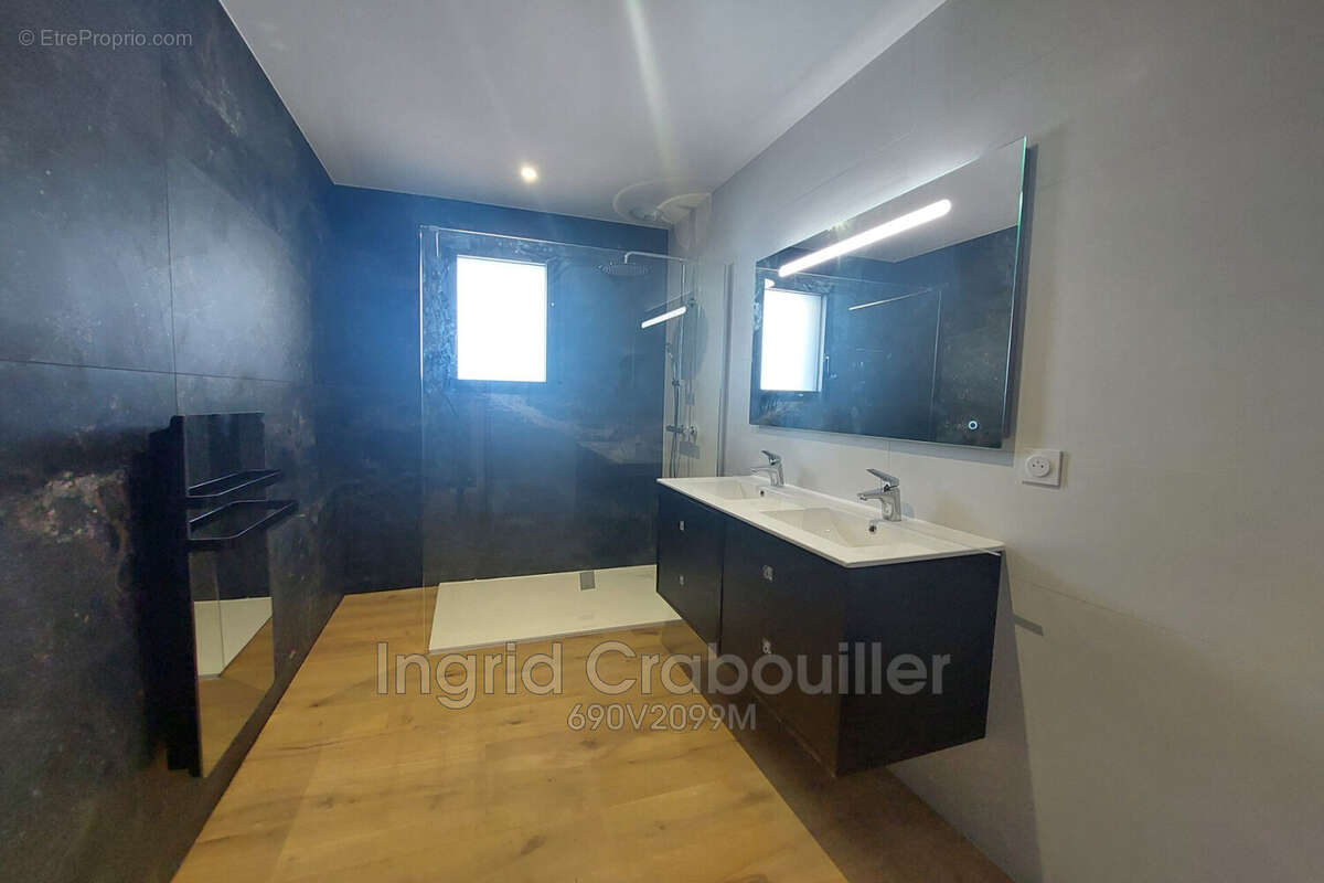 Maison à VAUX-SUR-MER