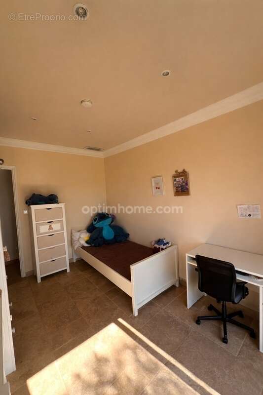 Maison à LE MUY