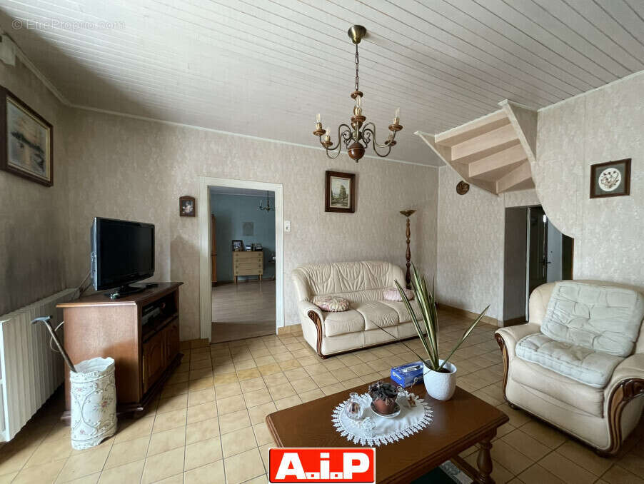 Maison à POUZAUGES