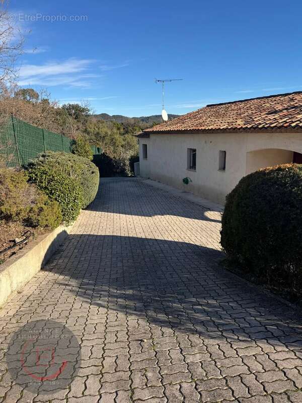 Maison à LES ADRETS-DE-L'ESTEREL