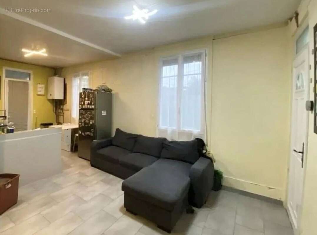 Maison à SAINT-GERMAIN-LES-ARPAJON